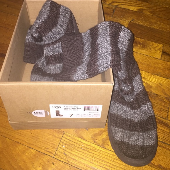 Size 7 Classic Tall Stripe Cable Knit Uggs