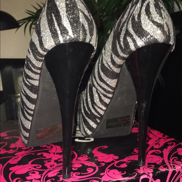 High heels - Picture 2 of 4