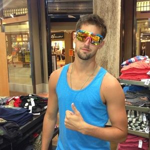 Meet your Posher, Ian