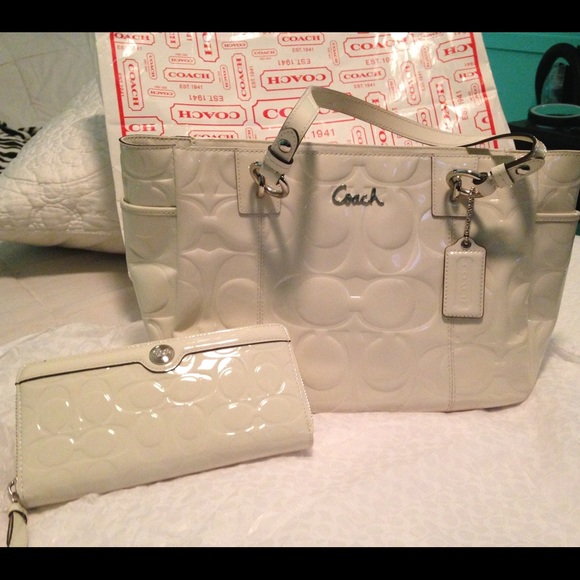 Coach purse with matching wallet