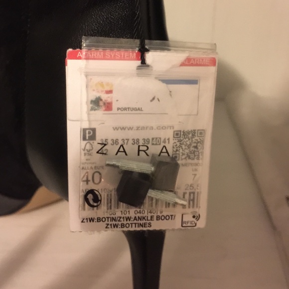 Black booties - Picture 3 of 4