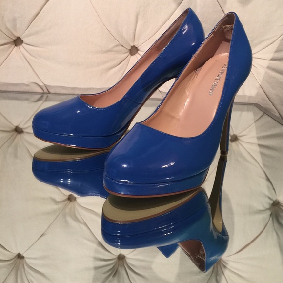 Newport News Shoes - Faux Patent Blue Pumps