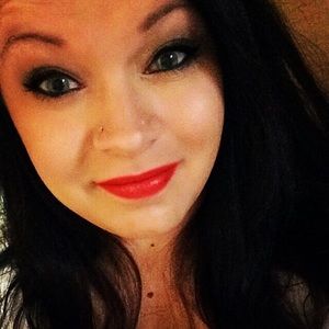 Meet your Posher, Jacqueline