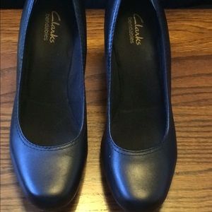 Clarks black heels