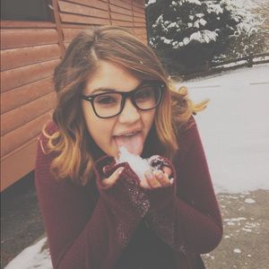 Meet your Posher, Emmy