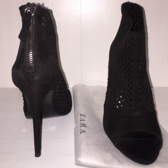 Black zara booties - Picture 1 of 4