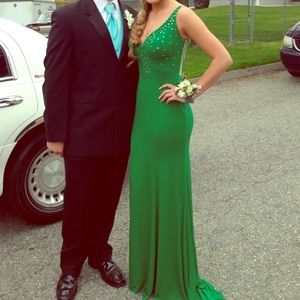 Emerald green prom dress