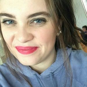 Meet your Posher, Laree