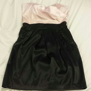 Fancy dress w/ POCKETS