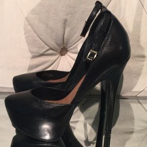 "Deeny" High Heels by Steve Madden