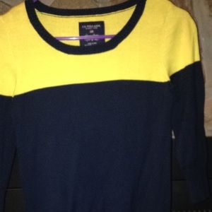 navy blue & yellow half sleeve sweater