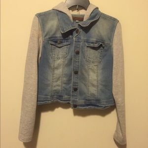 Jean jacket with sweatshirt sleeves