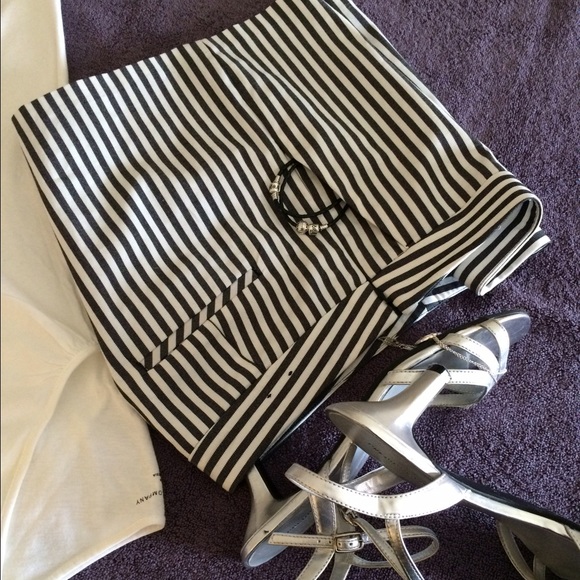 Dress Short W/ pattern blk stripe $59 in store. - Picture 3 of 4