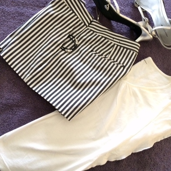 Dress Short W/ pattern blk stripe $59 in store. - Picture 4 of 4