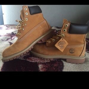Timberlands size 5 In men's