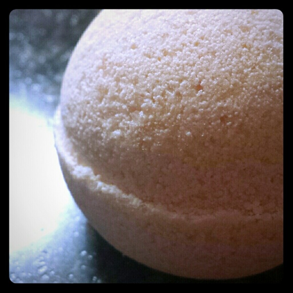 2 Grapefruit Handmade Bath Bombs