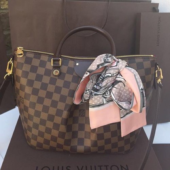 Meet your Posher, Olivia - Picture 1 of 1