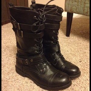 Zip-Up Black Combat Boots