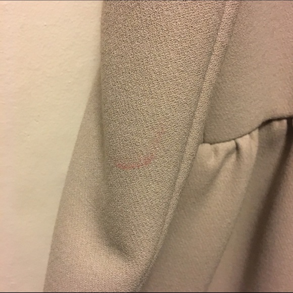 SOLD Beige Valentino coat - Picture 4 of 4