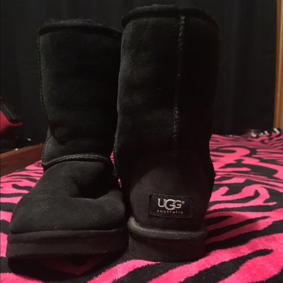 Uggs classic short boot
