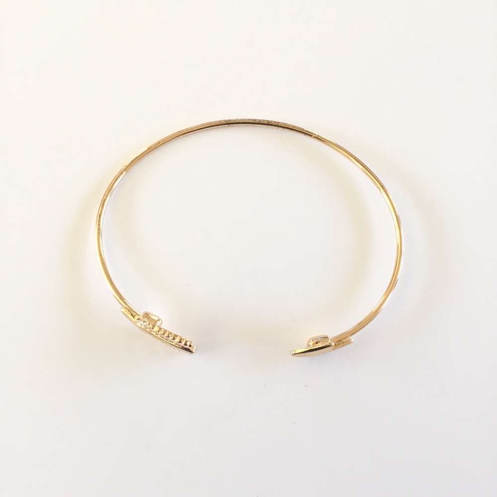 Gold Arrow Bracelet - Picture 2 of 7