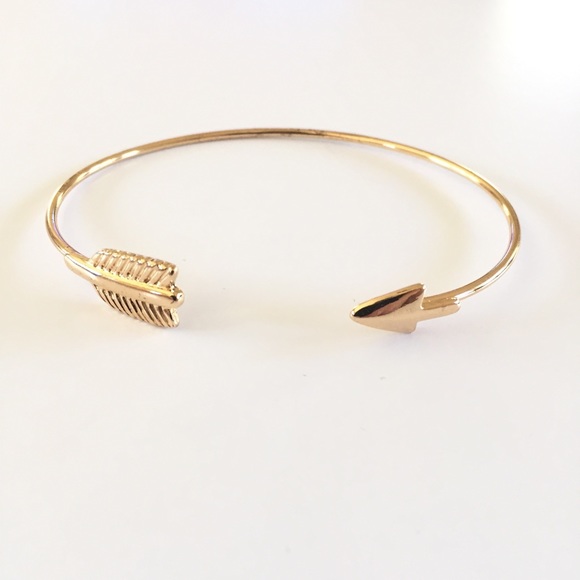 Gold Arrow Bracelet - Picture 3 of 7