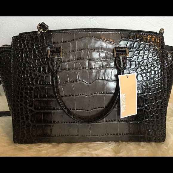 MICHAEL KORS
Selma & Zip Wallet Grey Satchel