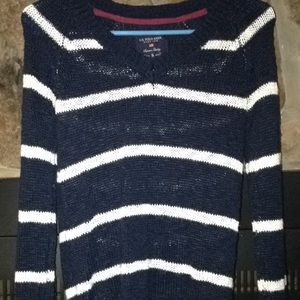 hole navy blue & white striped sweater, long