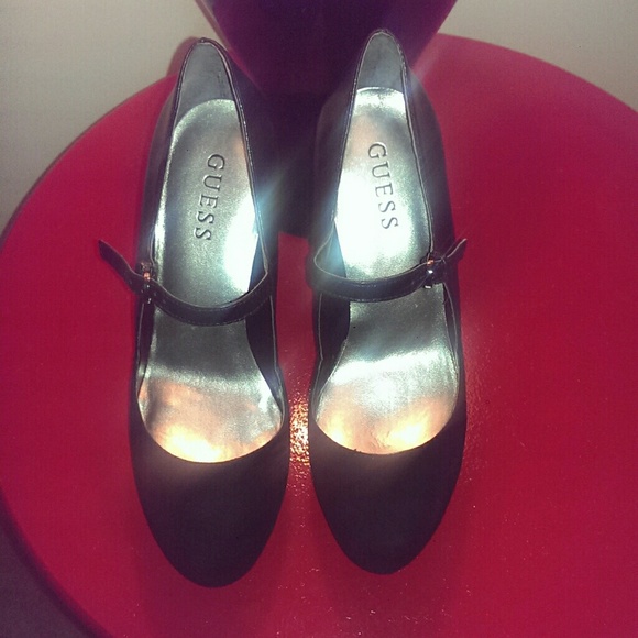 Guess black heels