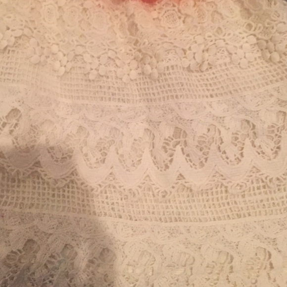 Sleeveless Romper - Picture 2 of 3