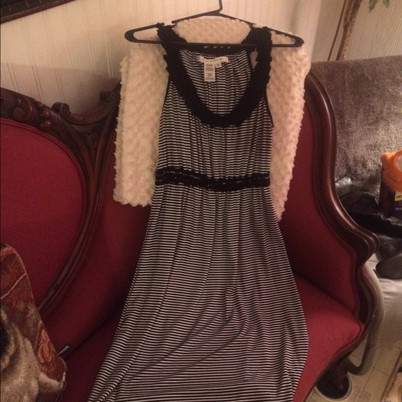 ✅Sold✅Max Studio striped dress. Black & ivory