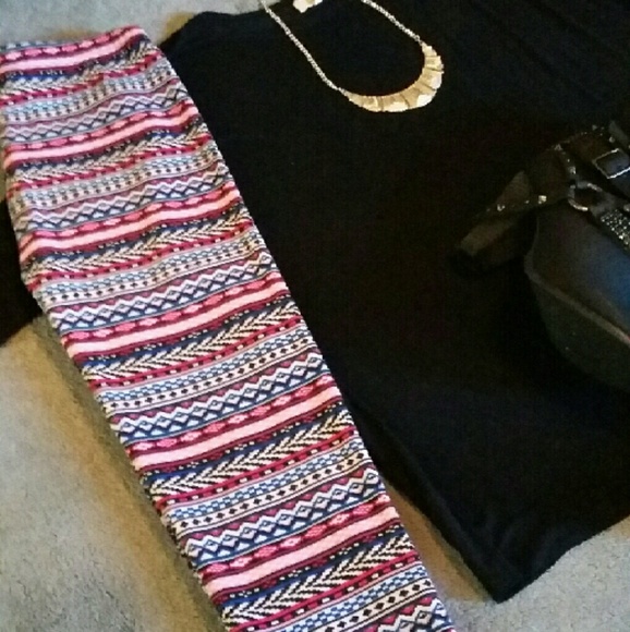 SOLD Fleece-lined patterned leggings