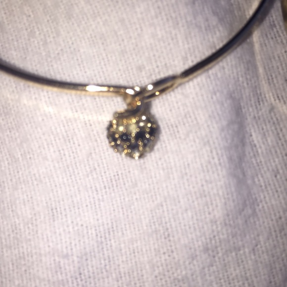 Set of two Gold Bangles NWT - Picture 3 of 3