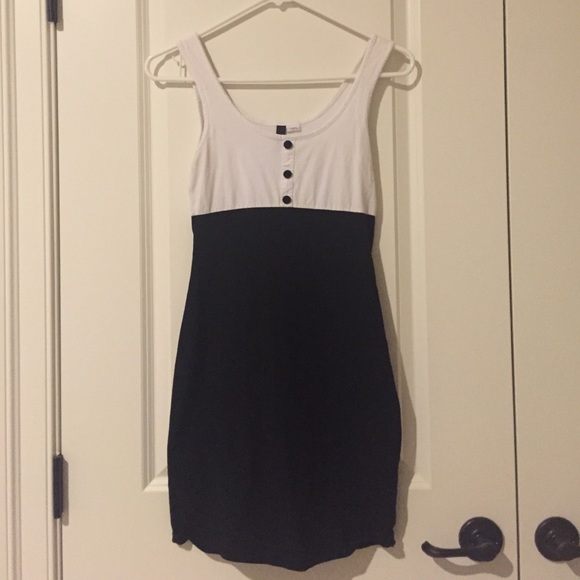 Cute black and white fitted dress