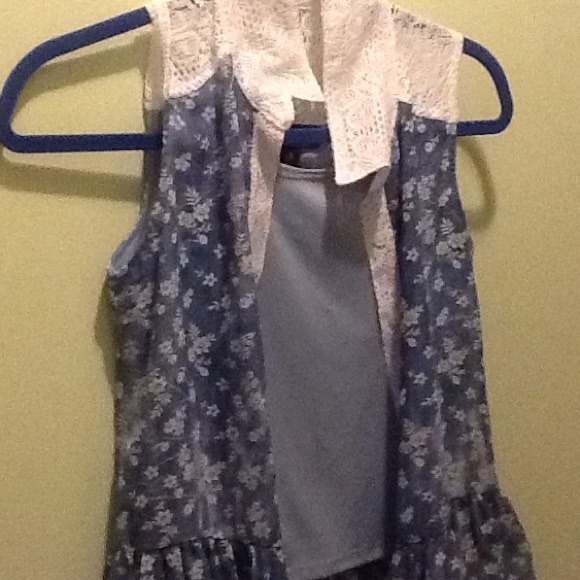 Amy Byer Top