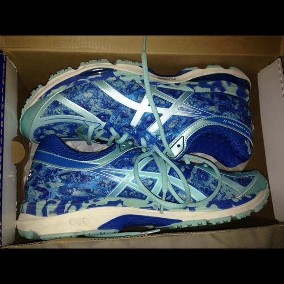 Asics Gel-Cumulus Women's Running Shoes Size 10