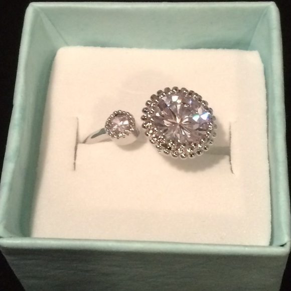 2-Stone CZ Crystal Ring💎