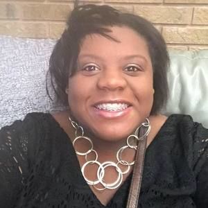 Meet your Posher, Corinne