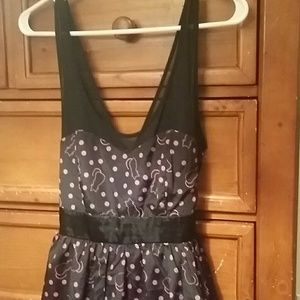 Adorable party dress!