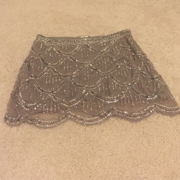 Perfect sequin skirt! Silver tiers of silver - Picture 4 of 4