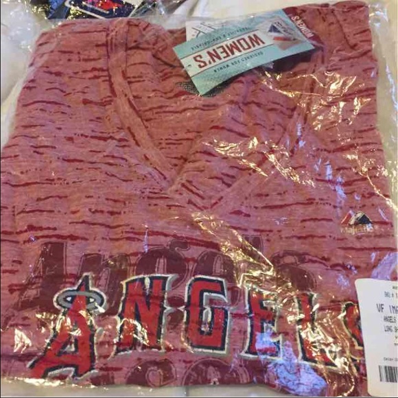 NWT CA Angels VNeck