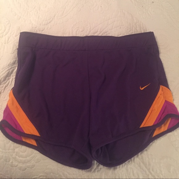 Nike dri-fit short size L