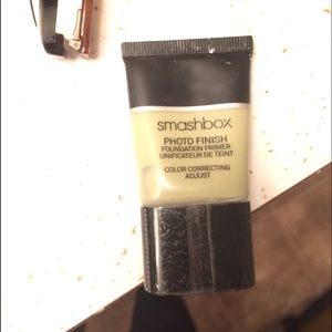 Smash box color correction primer( green)