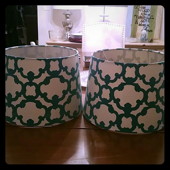 2 lamp shades blue and white