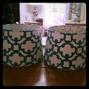 2 lamp shades blue and white