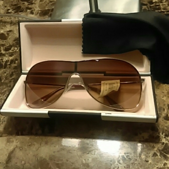 Sun Glasses - Picture 1 of 1