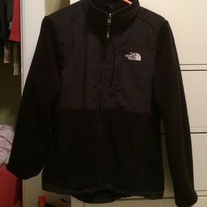In great condition size medium north face