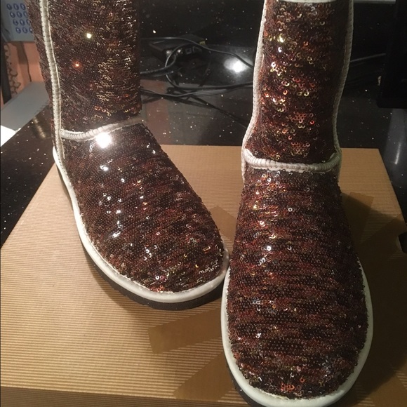 BRAND NEW SPARKLY UGGS