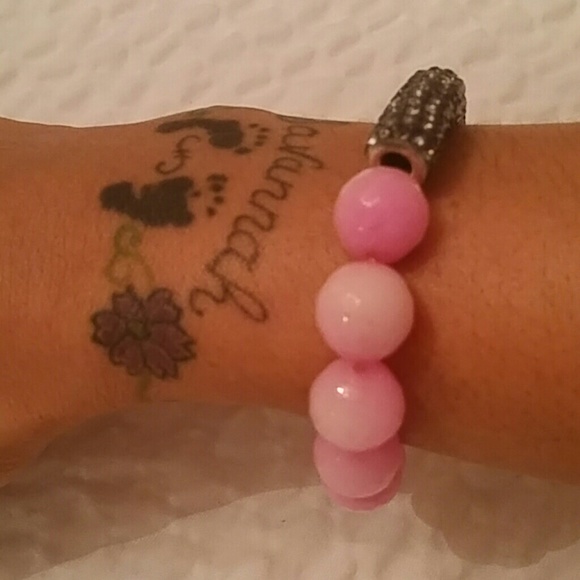 Pink - Picture 4 of 4