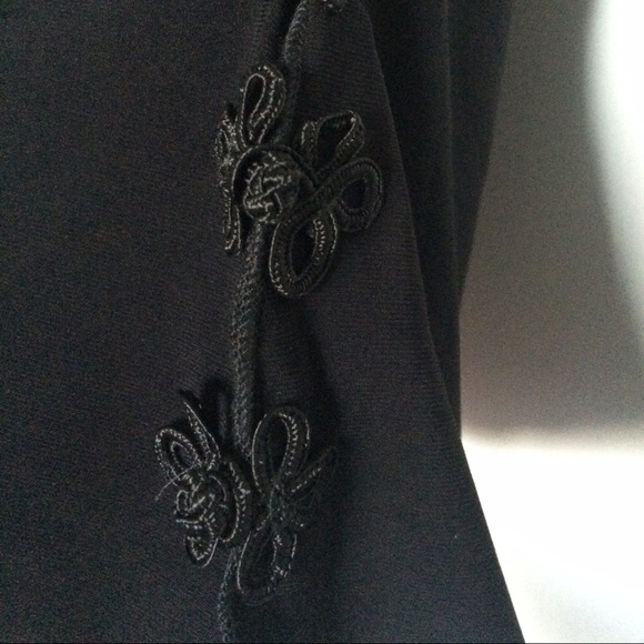 One shouler blouse - Picture 2 of 2